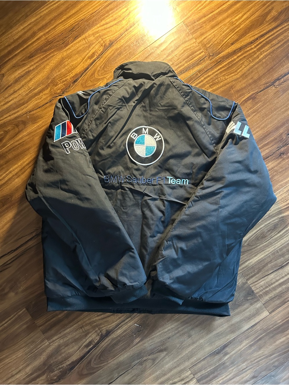 BMW F1 Racing Jacket - Picture 3 of 3